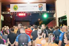 Em comemoração ao 61º aniversário da unidade, 3º Batalhão da PM organiza corrida noturna e chega a reunir mais de 700 pessoas em Pato Branco (PR)