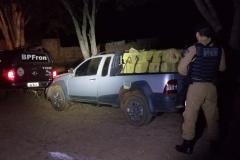 Carro carregado com cigarros contrabandeados é apreendido por policiais militares do BPFron no Oeste do estado