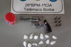 Dois homens são presos e arma de fogo é apreendida pela PM nos Campos Gerais 