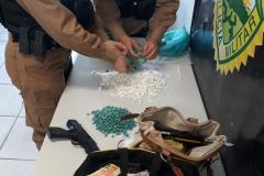 ROCAM apreende mais de mil pinos de cocaína e 640 pedras de crack em abordagem no bairro Prado Velho, em Curitiba