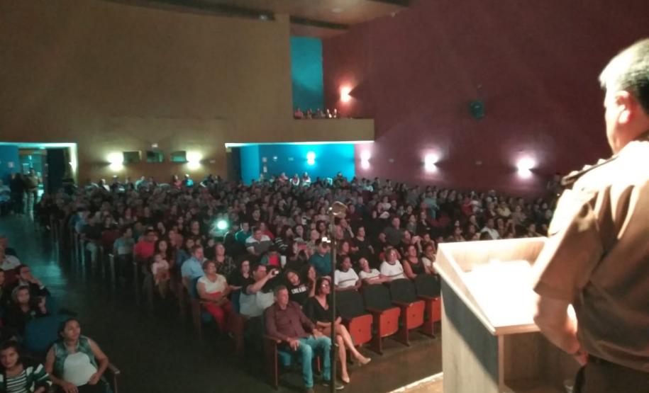 Banda de Música da PM encanta a população de Loanda (PR) com o espetáculo “Heróis do Paraná” em comemoração aos 165 anos da Corporação