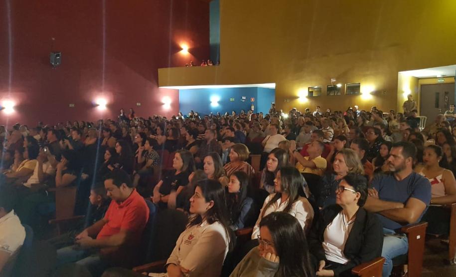 Banda de Música da PM encanta a população de Loanda (PR) com o espetáculo “Heróis do Paraná” em comemoração aos 165 anos da Corporação