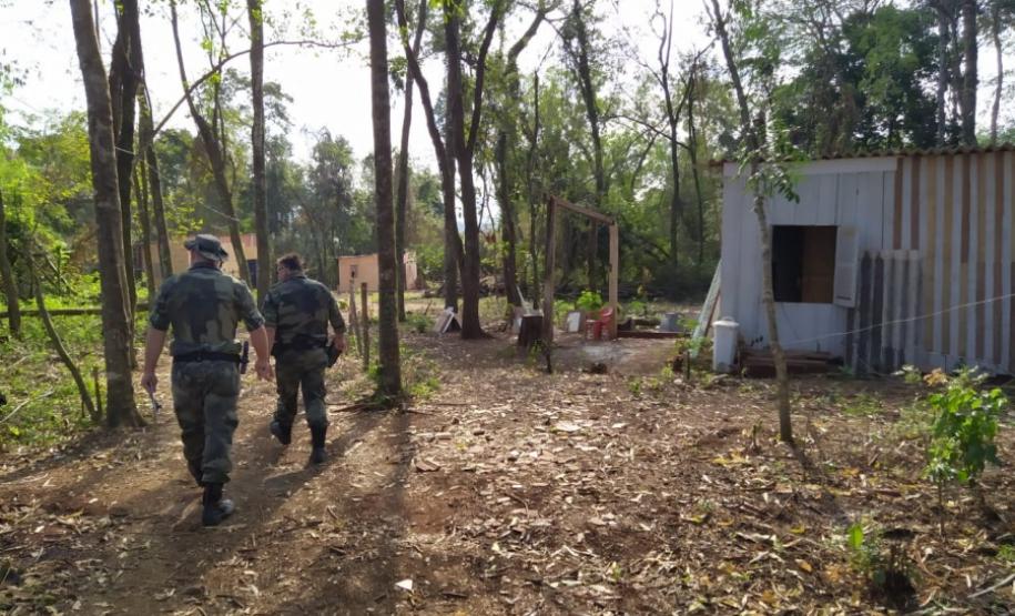Operação em área de preservação ambiental permanente identifica mais de 150 moradias irregulares próximo ao Lago de Itaipu