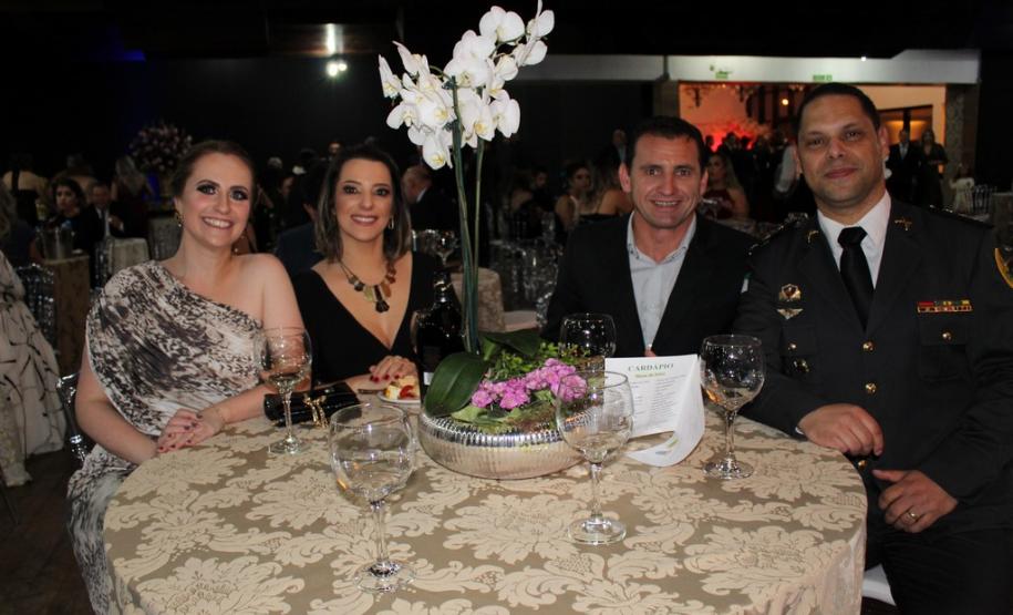 14ª edição do Baile de Gala de Pato Branco tem 700 convidados em comemoração aos 165 anos da Polícia Militar