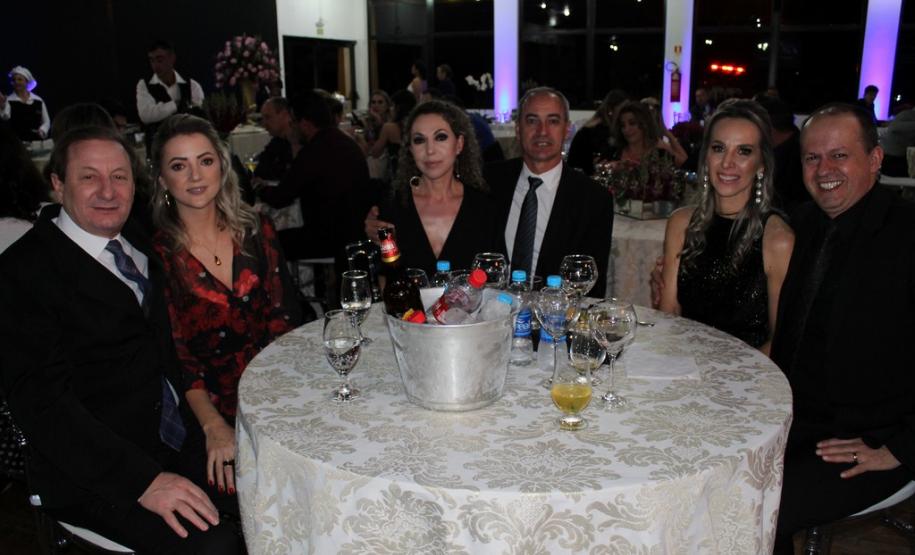 14ª edição do Baile de Gala de Pato Branco tem 700 convidados em comemoração aos 165 anos da Polícia Militar