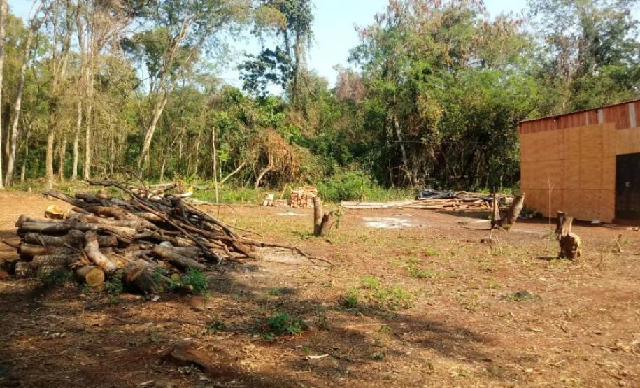 Operação em área de preservação ambiental permanente identifica mais de 150 moradias irregulares próximo ao Lago de Itaipu