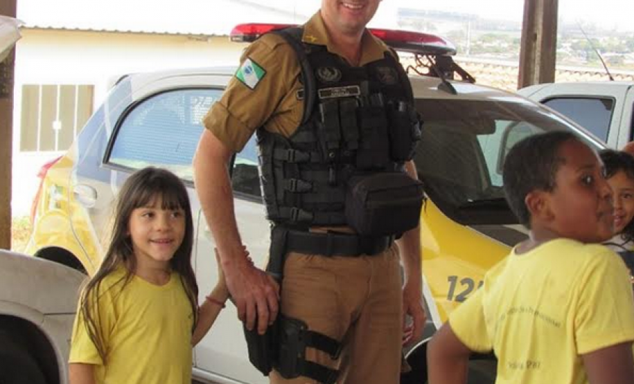 Alegria e companheirismo marcam encontros entre crianças e policiais militares da 5ª CIPM no Interior do Estado