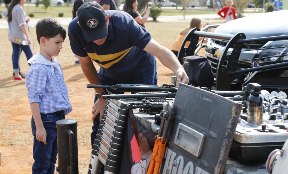 Equipe do Choque da PM de Ponta Grossa (PR) promove 1ª Cãominhada no Parque Ambiental