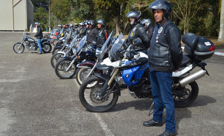 Almoço da Velha Guarda reúne 90 policiais militares da Reserva Remunerada na APMG