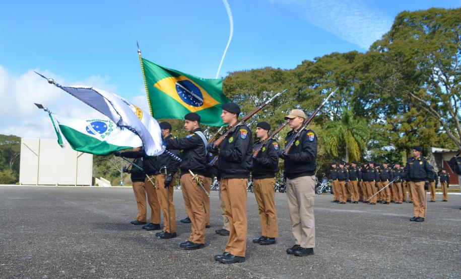 Almoço da Velha Guarda reúne 90 policiais militares da Reserva Remunerada na APMG