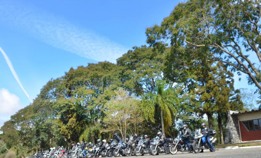 Almoço da Velha Guarda reúne 90 policiais militares da Reserva Remunerada na APMG