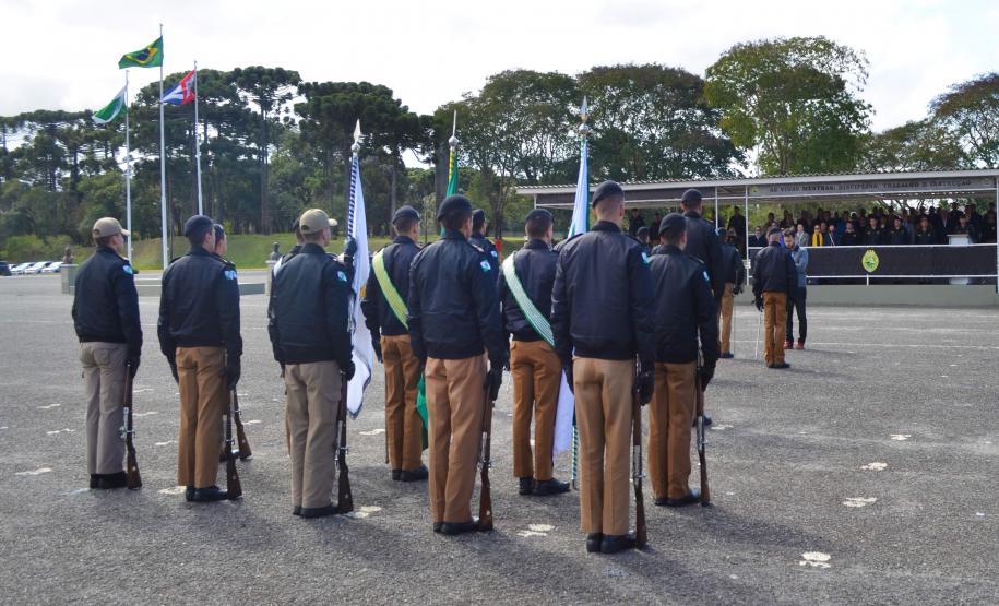 Almoço da Velha Guarda reúne 90 policiais militares da Reserva Remunerada na APMG