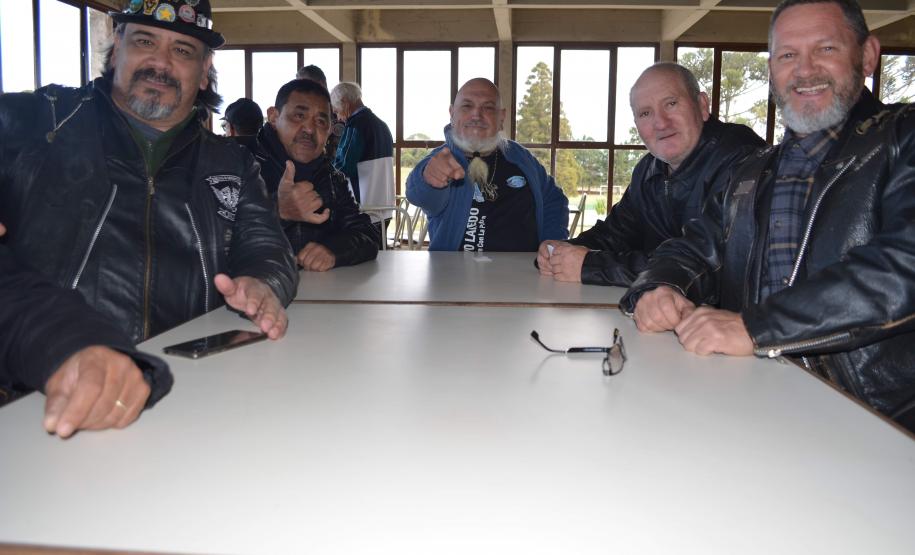 Almoço da Velha Guarda reúne 90 policiais militares da Reserva Remunerada na APMG