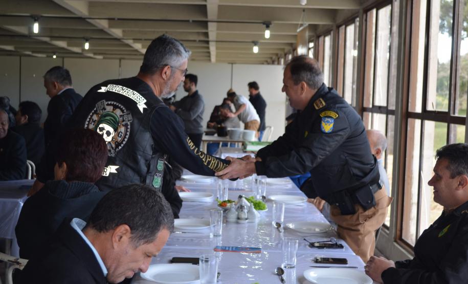 Almoço da Velha Guarda reúne 90 policiais militares da Reserva Remunerada na APMG