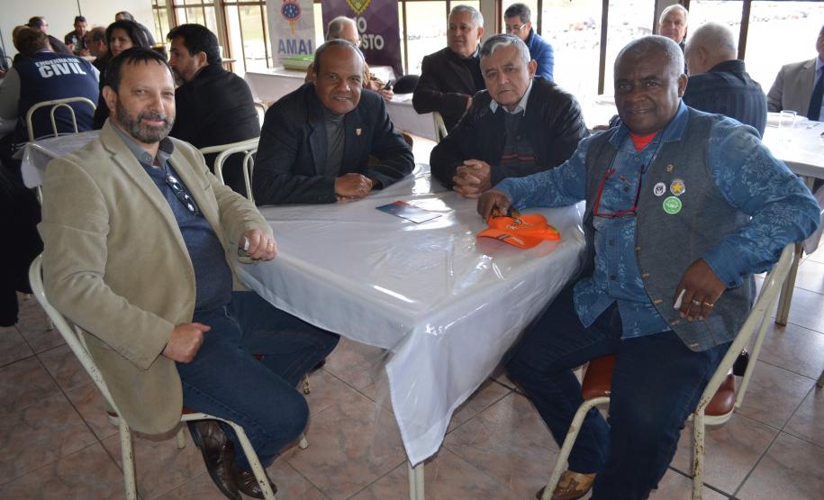 Almoço da Velha Guarda reúne 90 policiais militares da Reserva Remunerada na APMG