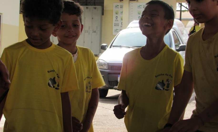 Alegria e companheirismo marcam encontros entre crianças e policiais militares da 5ª CIPM no Interior do Estado