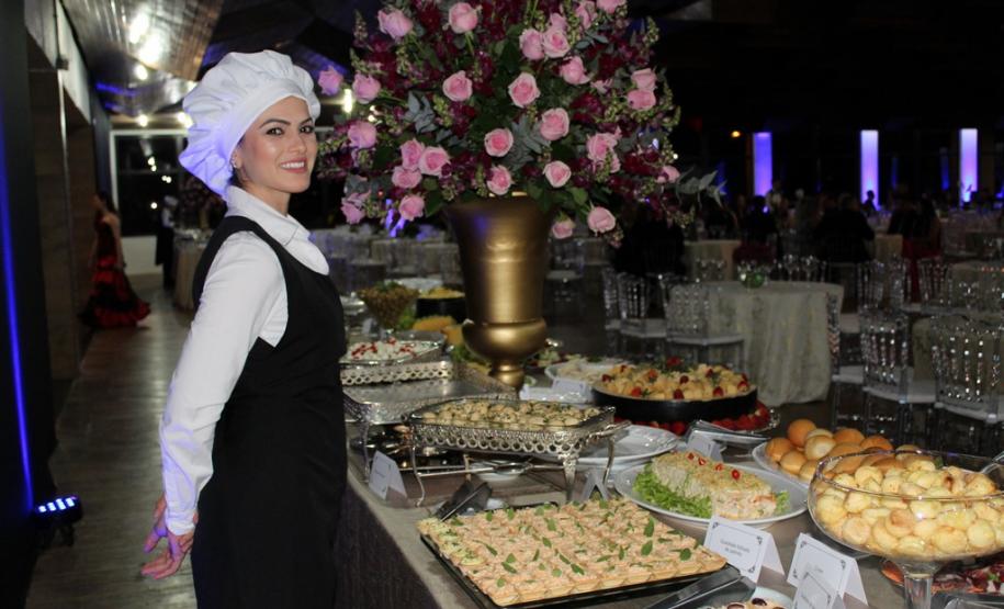 14ª edição do Baile de Gala de Pato Branco tem 700 convidados em comemoração aos 165 anos da Polícia Militar