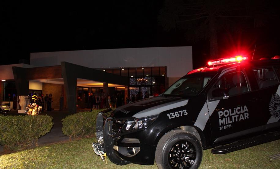 14ª edição do Baile de Gala de Pato Branco tem 700 convidados em comemoração aos 165 anos da Polícia Militar