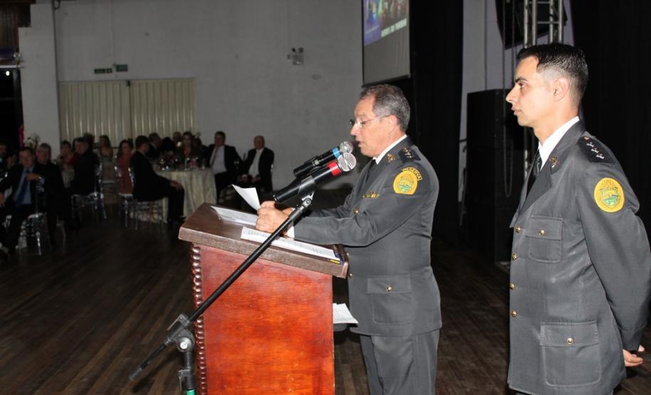 14ª edição do Baile de Gala de Pato Branco tem 700 convidados em comemoração aos 165 anos da Polícia Militar