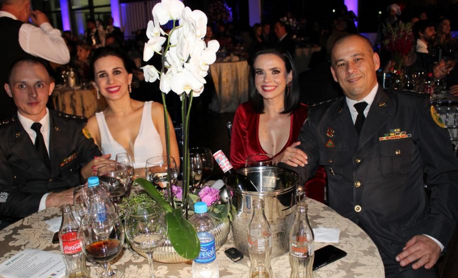 14ª edição do Baile de Gala de Pato Branco tem 700 convidados em comemoração aos 165 anos da Polícia Militar