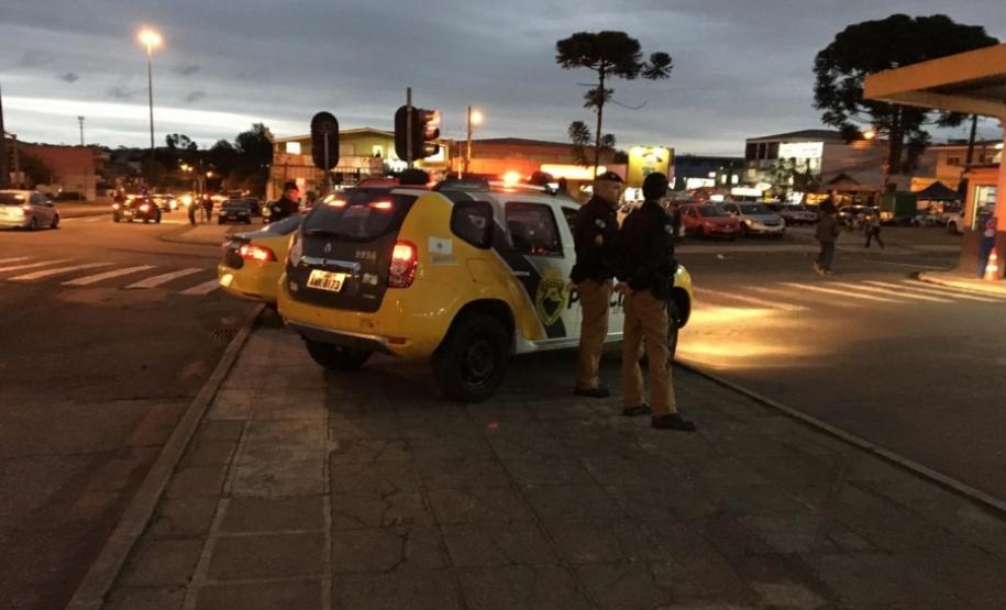 Prevenção é o maior resultado de megaoperação da PM em Curitiba; mais de 1,3 mil pessoas e 630 veículos são abordados