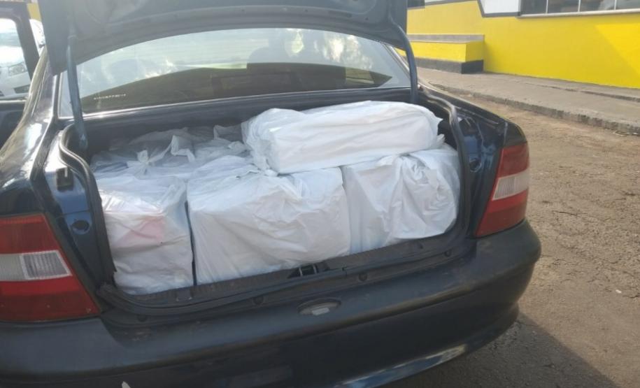 BPRv encaminha dupla com carro carregado com contrabando em Assis Chateaubriand (PR)