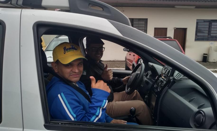 Alunos da APAE visitam o Batalhão de Polícia de Guarda (BPGd) em Piraquara, na RMC