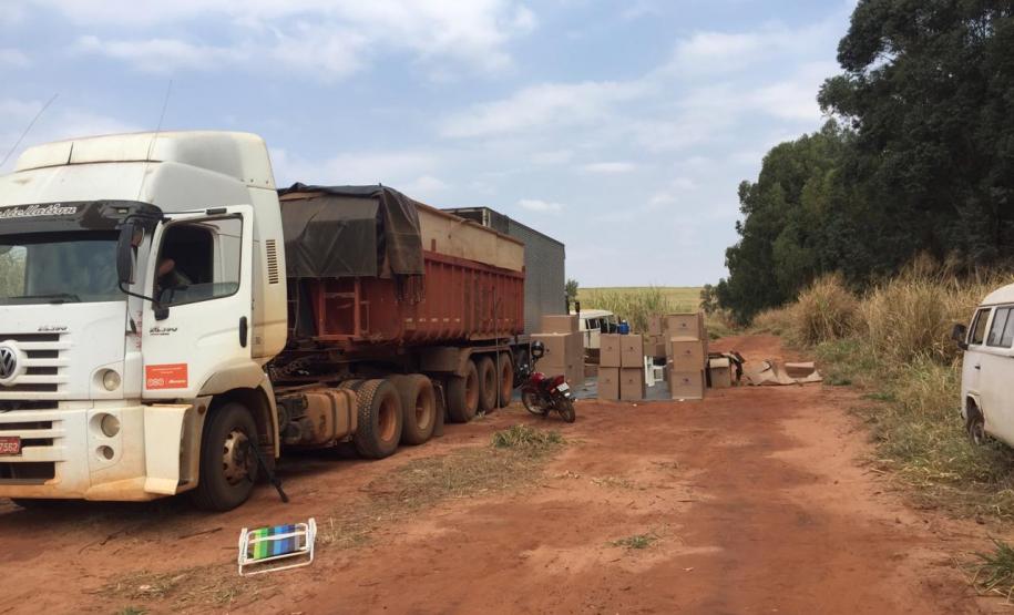 BPAmb-FV apreende cerca de mil caixas de cigarros contrabandeados em Umuarama (PR)