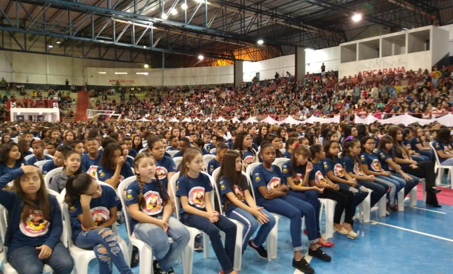 Mais de 1,3 mil crianças de Apucarana se formam no Proerd