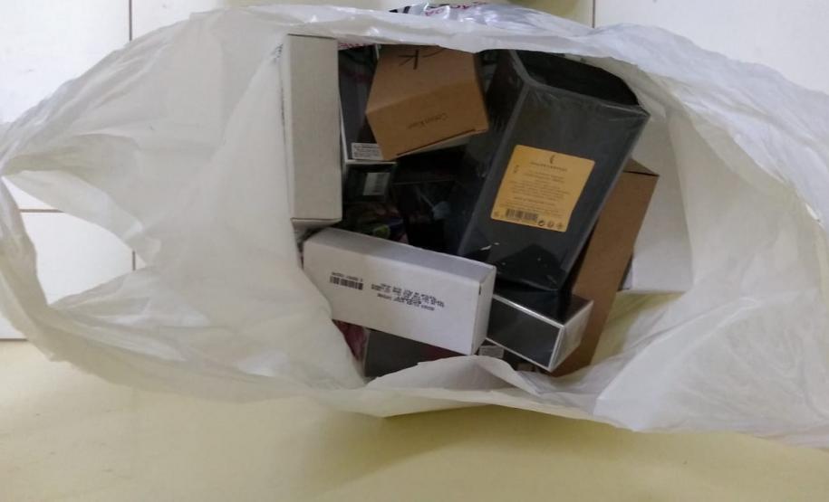 Em abordagem a ônibus, BPRv apreende 14 volumes de contrabandos no Norte do estado