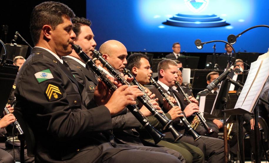 Banda de Música encerra terceira apresentação no Teatro Guaíra com aplausos da plateia