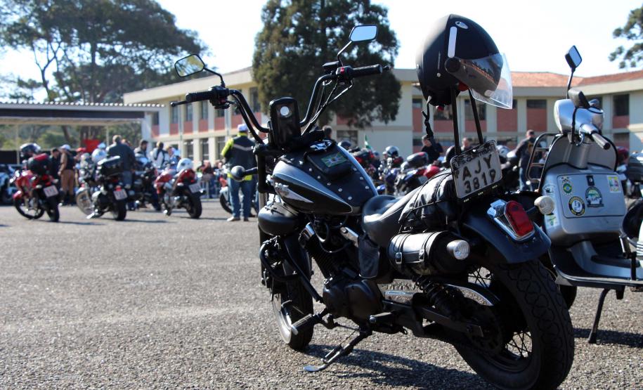 Passeio Motociclístico em comemoração aos 165 anos da PM reúne quase mil pessoas na APMG