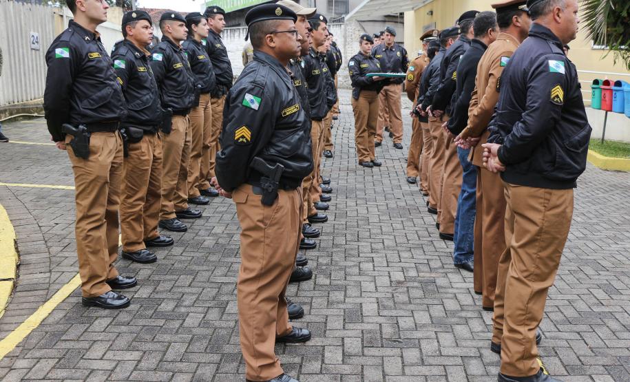 Hospital da Polícia Militar (HPM) recebe nova ambulância durante solenidade na Capital