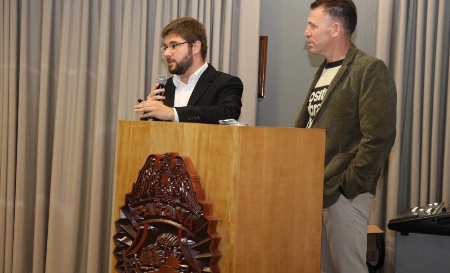 Palestra sobre pesquisa desenvolvida entre policiais militares debate formação da Corporação em Curitiba