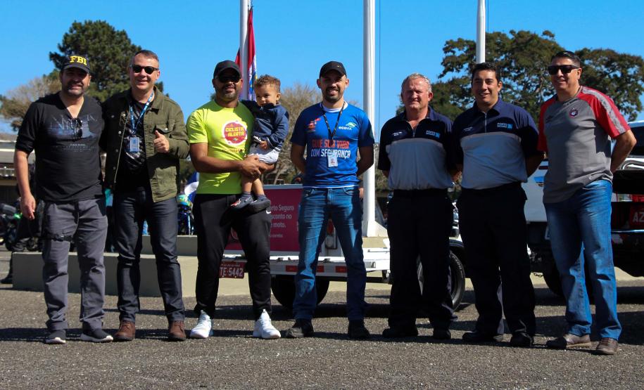 Passeio Motociclístico em comemoração aos 165 anos da PM reúne quase mil pessoas na APMG