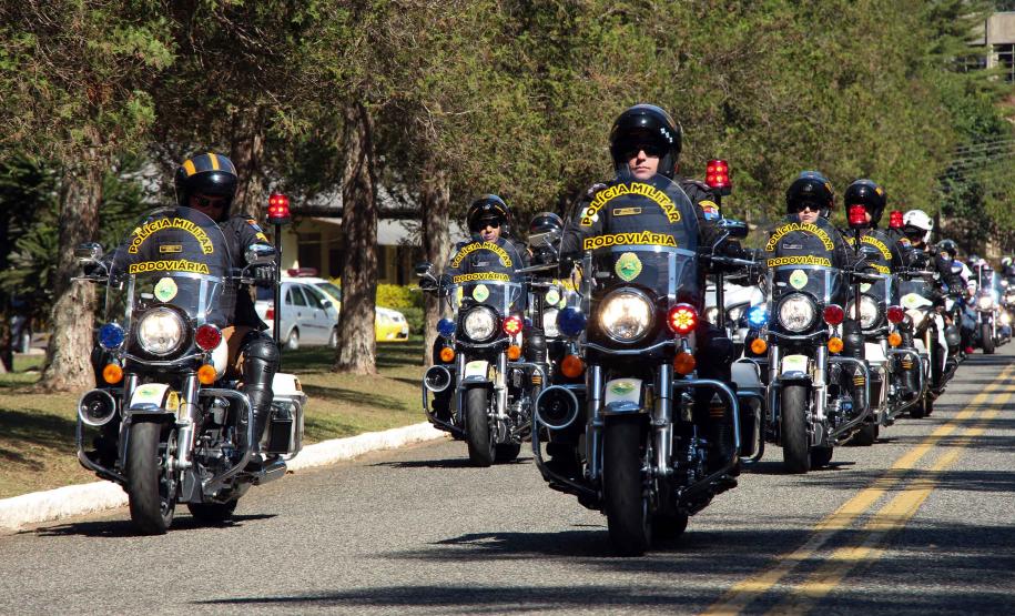 Passeio Motociclístico em comemoração aos 165 anos da PM reúne quase mil pessoas na APMG