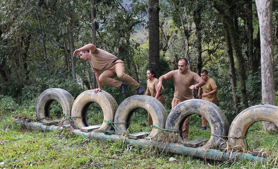 Desafio Soldado de Aço 2019 leva policiais e bombeiros militares ao extremo em competição no circuito Braves Mud Race, na RMC