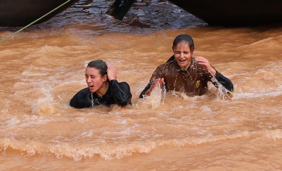 Desafio Soldado de Aço 2019 leva policiais e bombeiros militares ao extremo em competição no circuito Braves Mud Race, na RMC