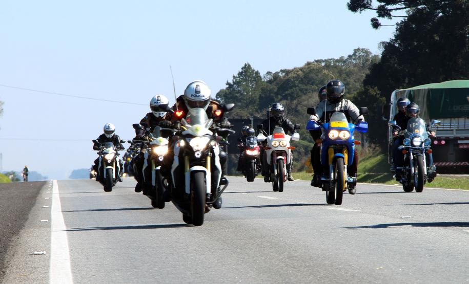Passeio Motociclístico em comemoração aos 165 anos da PM reúne quase mil pessoas na APMG