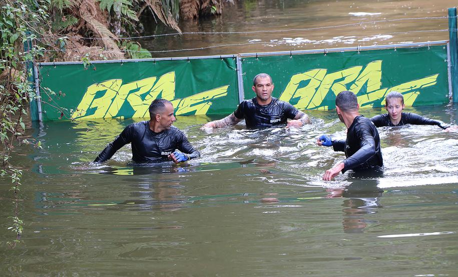 Desafio Soldado de Aço 2019 leva policiais e bombeiros militares ao extremo em competição no circuito Braves Mud Race, na RMC