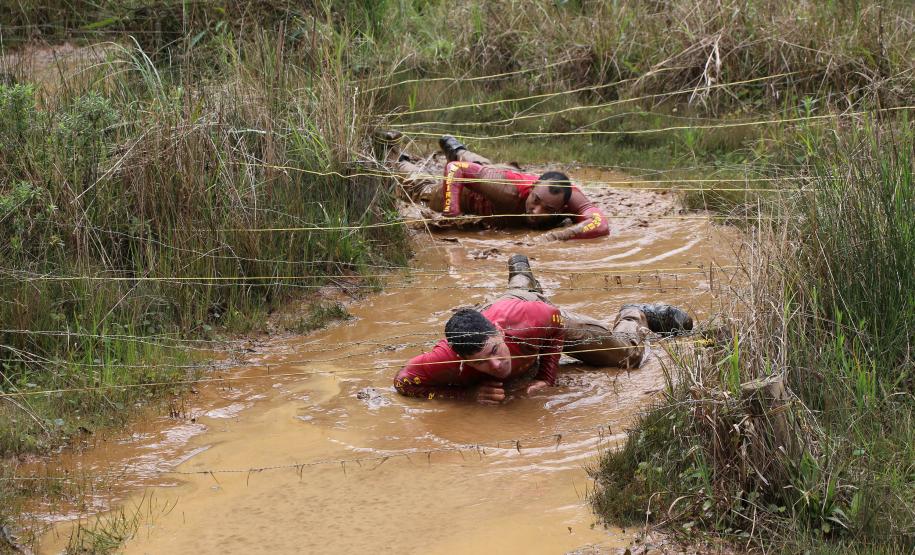 Desafio Soldado de Aço 2019 leva policiais e bombeiros militares ao extremo em competição no circuito Braves Mud Race, na RMC