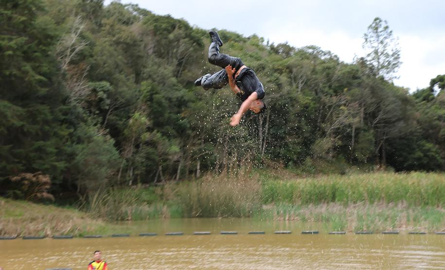 Desafio Soldado de Aço 2019 leva policiais e bombeiros militares ao extremo em competição no circuito Braves Mud Race, na RMC