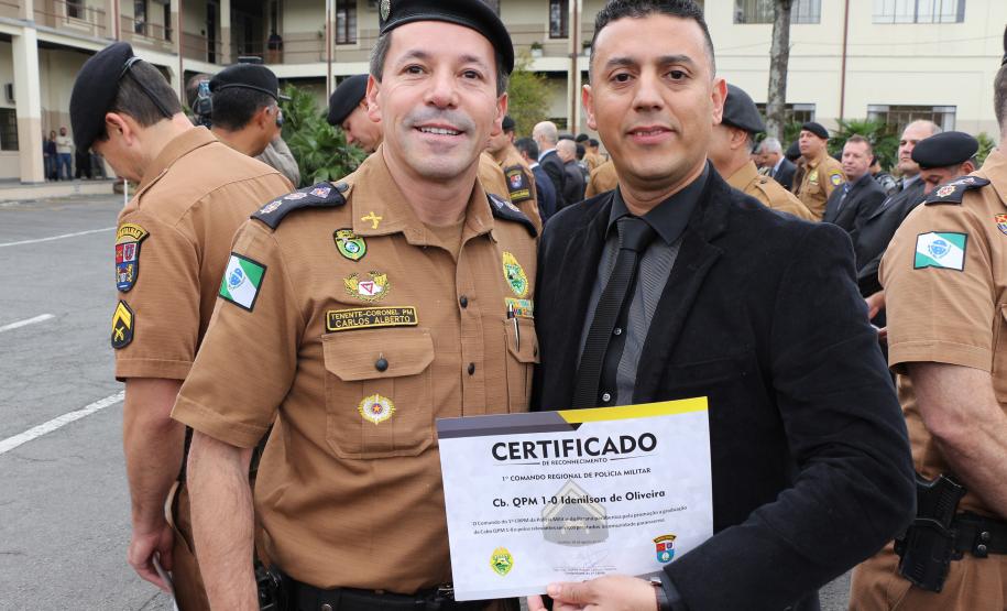 Polícia Militar homenageia praças promovidos com entrega de homenagem e certificados em Curitiba