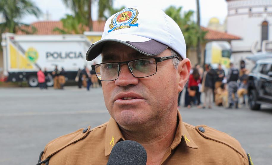 Polícia Militar homenageia praças promovidos com entrega de homenagem e certificados em Curitiba