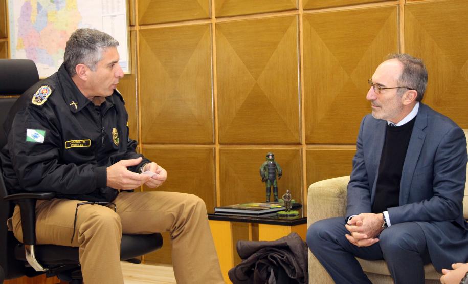 Comandante-Geral da PM recebe visita do cônsul dos EUA em Curitiba (PR)