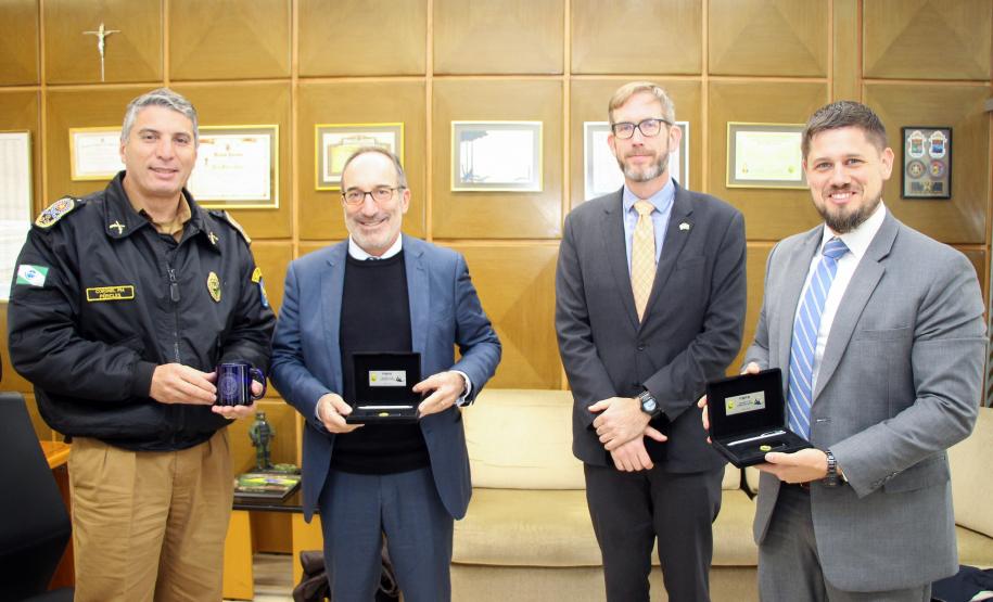 Comandante-Geral da PM recebe visita do cônsul dos EUA em Curitiba (PR)