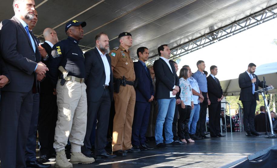Comando da PM participa de lançamento do projeto Em Frente Brasil, em São José dos Pinhais