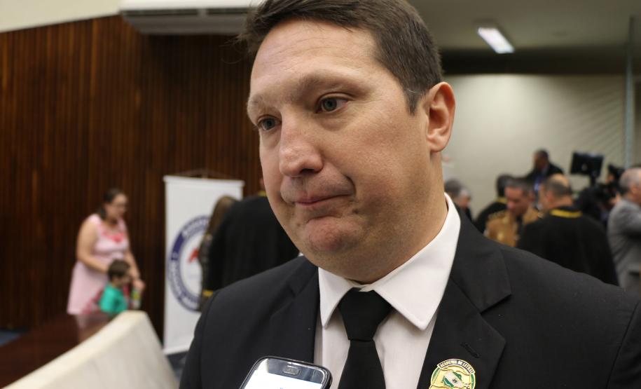 Academia de Letras da PM completa um ano com seção solene na ALEP, em Curitiba