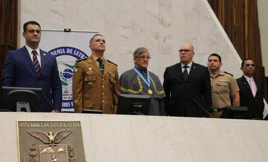 Academia de Letras da PM completa um ano com seção solene na ALEP, em Curitiba