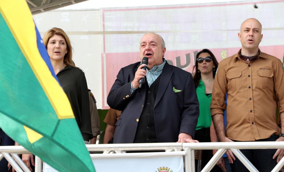 PM participa do desfile cívico-militar da Regional Fazendinha/Portão em Curitiba